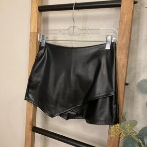 Blue blush leather skirt